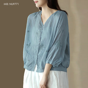 Áo sơ mi linen tay lửng cổ V thêu hoa văn retro - NU9770