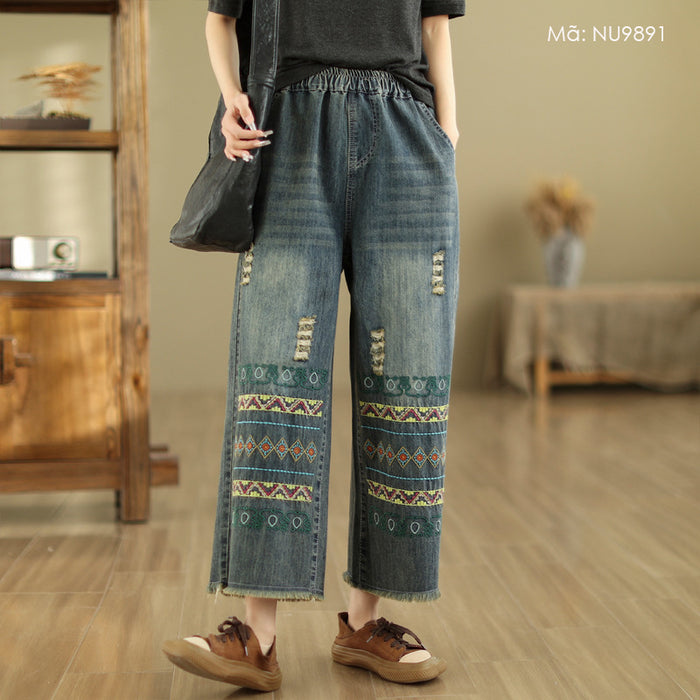 Quần baggy denim lưng thun ống đứng thêu hoa văn thổ cẩm - NU9891