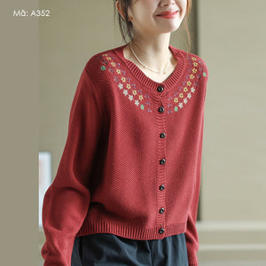 Áo khoác len dài tay thêu hoa - A352