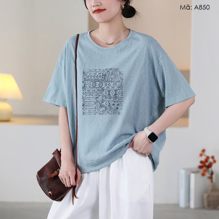 Áo T-shirt ngắn tay cổ tròn in trừu tượng ô vuông - A850