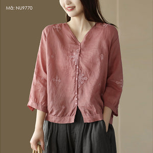 Áo sơ mi linen tay lửng cổ V thêu hoa văn retro - NU9770