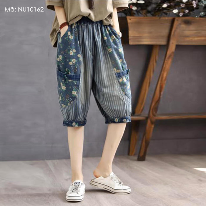 Quần sooc denim lưng thun kẻ sọc in hoa lá - NU10162