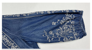 Đầm liền denim tay lửng cổ tròn thêu hoa lá retro eo thắt dây - NU9366