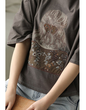 Áo T-shirt ngắn tay cổ tròn in cô gái quay lưng - NU10206