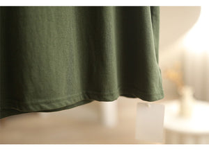 Áo T-shirt ngắn tay cổ tròn thêu hai người - A021