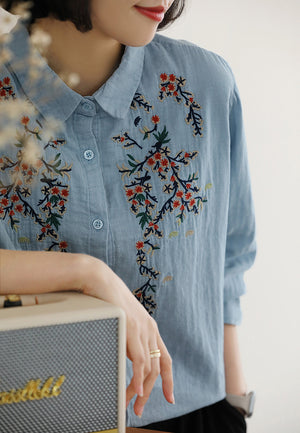 Áo sơ mi linen dài tay cổ đức thêu hoa lá đối xứng trước ngực - NU9938