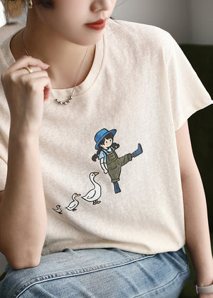 Áo T-shirt ngắn tay cổ tròn in cô gái và đàn vịt - A758