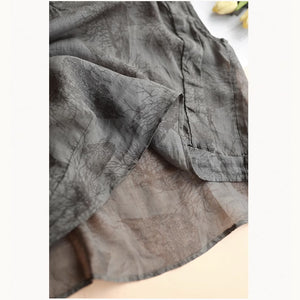 Bộ đồ linen gồm áo sơ mi sát nách cổ V và quần sooc in hoa văn retro hai lớp - NU8972