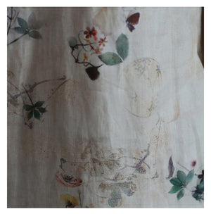 Đầm liền linen hoa lá ngắn tay cổ V vạt chéo eo thắt dây - NU10023