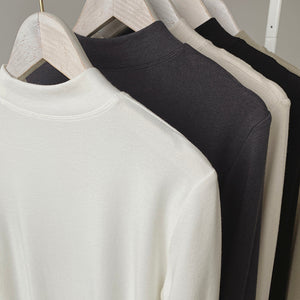 Áo T-shirt dài tay cổ đứng đơn sắc - A550