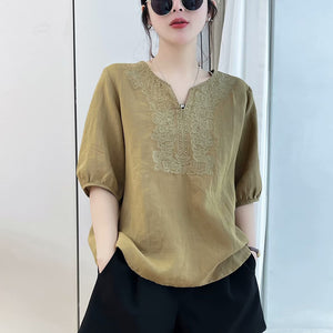 Áo sơ mi linen ngắn tay cổ V thêu hoa văn trừu tượng - NU10181