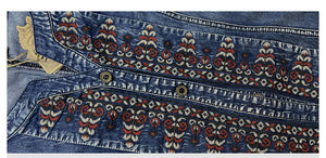 Đầm liền denim tay lửng cổ tròn khuy cài thêu hoa văn đối xứng - NU9368