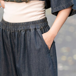 Bộ đồ denim gồm áo T-shirt ngắn tay và quần baggy thêu hoa sen - B017