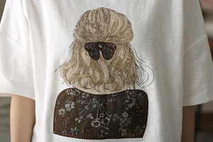 Áo T-shirt ngắn tay cổ tròn in cô gái quay lưng - NU10206