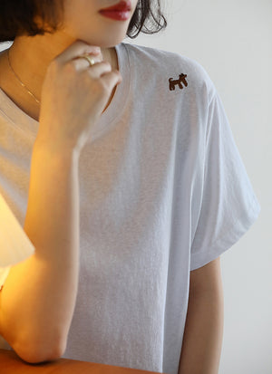 Áo T-shirt ngắn tay cổ tròn thêu chú cón nhỏ - NU10083