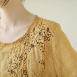 Áo T-shirt linen ngắn tay cổ tròn đính ren thêu hoa lá - NU9997