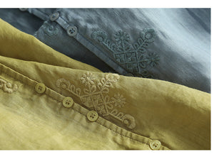 Áo sơ mi linen tay lửng cổ V thêu hoa văn retro - NU9770
