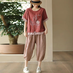 Bộ đồ linen gồm áo T-shirt ngắn tay hoa văn trừu tượng và quần baggy caro - NU8957