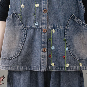 Áo khoác denim gile sát nách có mũ thêu dây hoa - A062