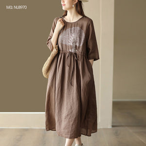 Đầm liền linen ngắn tay cổ tròn thêu cây đa eo thắt dây - NU8970
