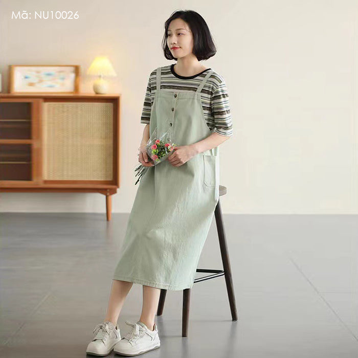 Bộ đồ gồm đầm yếm denim và áo T-shirt ngắn tay kẻ sọc - NU10026