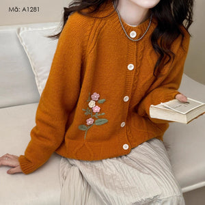 Áo khoác len dài tay thêu hoa - A1281