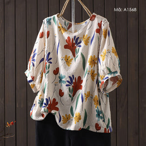 Áo T-shirt ngắn tay cổ tròn in hoa lá - A1568