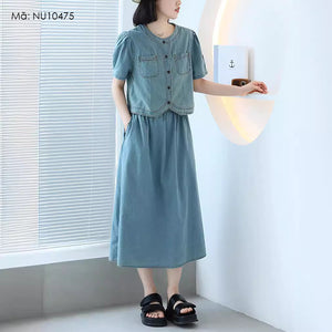 Bộ đồ denim gồm áo sơ mi ngắn tay cổ tròn hai túi vuông và chân váy - B002