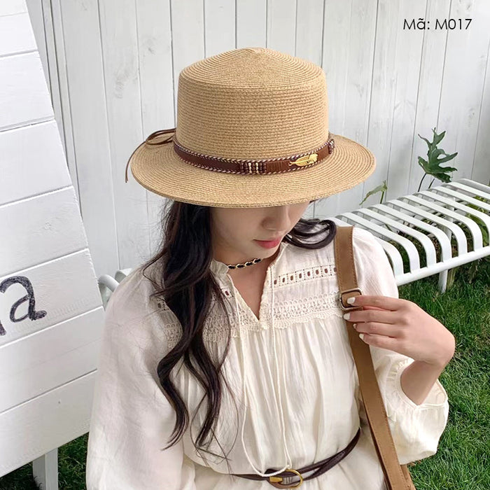 Mũ cói móc tay retro vành rộng đính đai lông vũ - M017