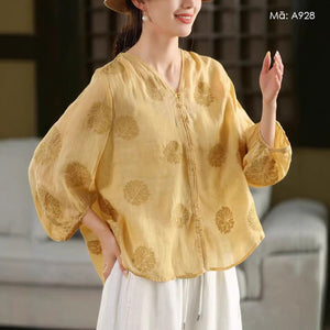 Áo sơ mi linen tay lửng cổ V thêu hoa văn đồng màu - A928