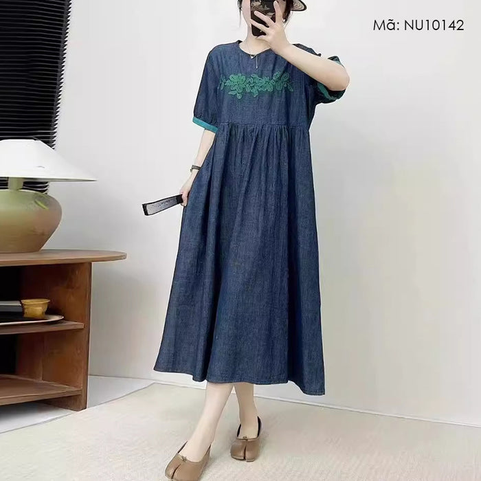 Đầm liền denim ngắn tay cổ tròn thêu hoa trước ngực - NU10142
