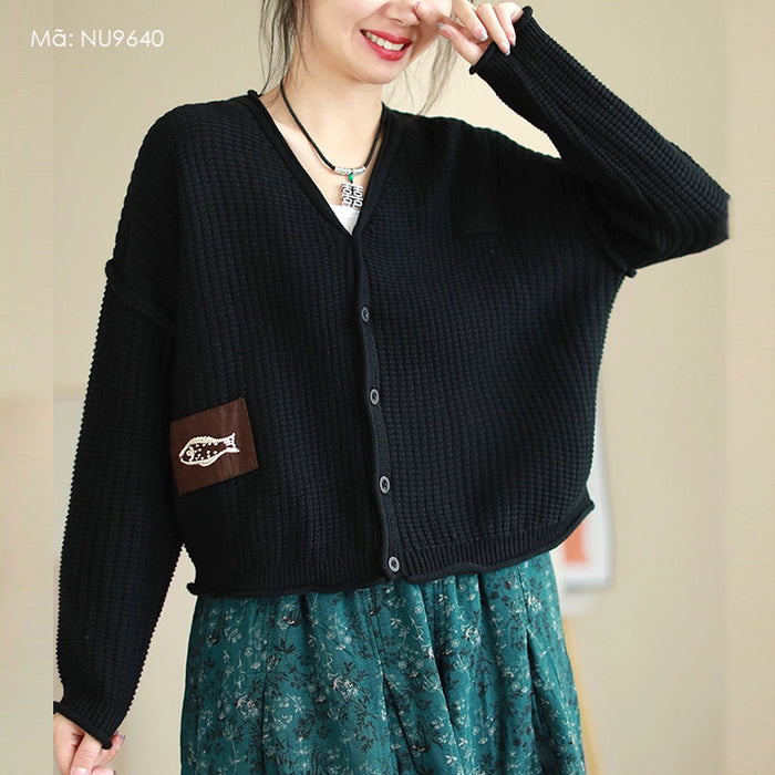 Áo khoác cardigan len đan dài tay cổ V thêu chú cá - NU9640