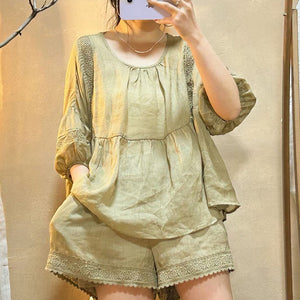 Bộ đồ linen gồm áo T-shirt tay lửng cổ tròn và quần sooc kiểu đính ren - NU8916