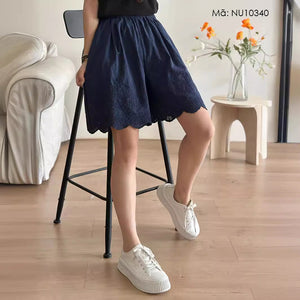 Quần sooc lưng thun thêu hoa văn đồng màu gấu lượng sóng - NU10340