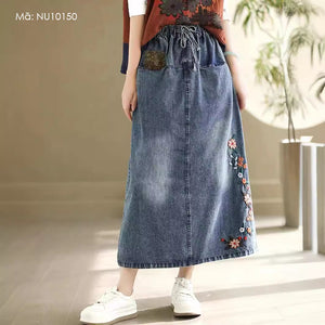 Chân váy denim lưng thun thêu hoa lá hia túi ngang - NU10150