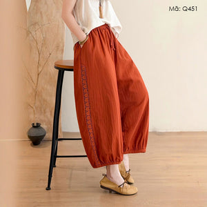 Quần baggy linen lửng thêu hoa - Q451