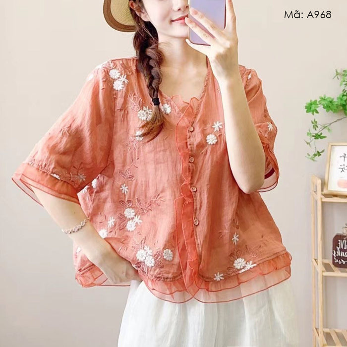 Áo sơ mi linen ngắn tay cổ V thêu hoa lá bo ren - A968