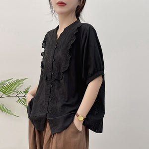 Áo sơ mi linen ngắn tay cổ V thêu ren hoa lá - NU10130