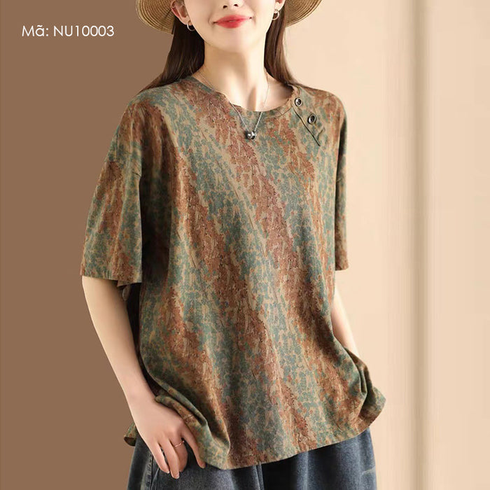 Áo T-shirt ngắn tay cổ tròn khuy cài in hoa lá sọc chéo - NU10003