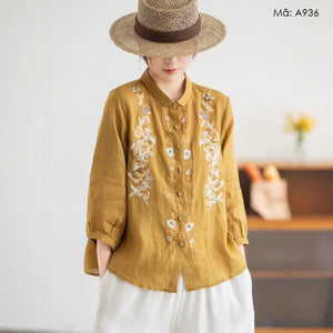 Áo sơ mi linen tay lửng cổ pipi thêu hoa văn cân đối - A936