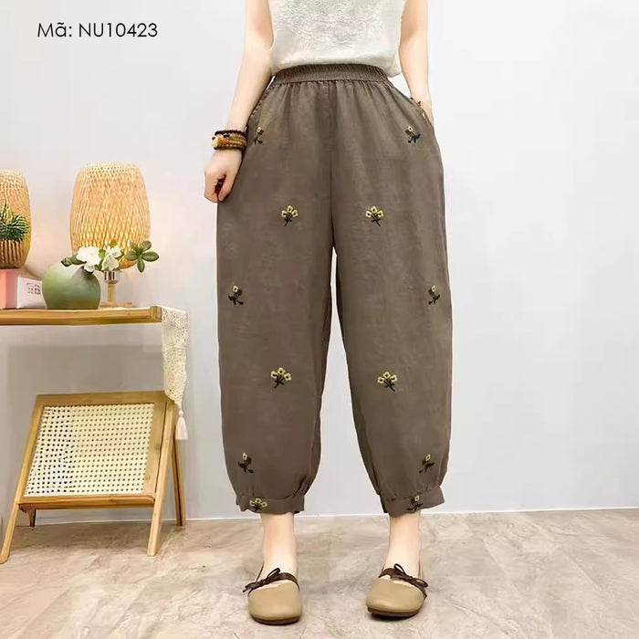 Quần baggy linen lửng lưng thun thêu hoa nhí vàng - NU10423