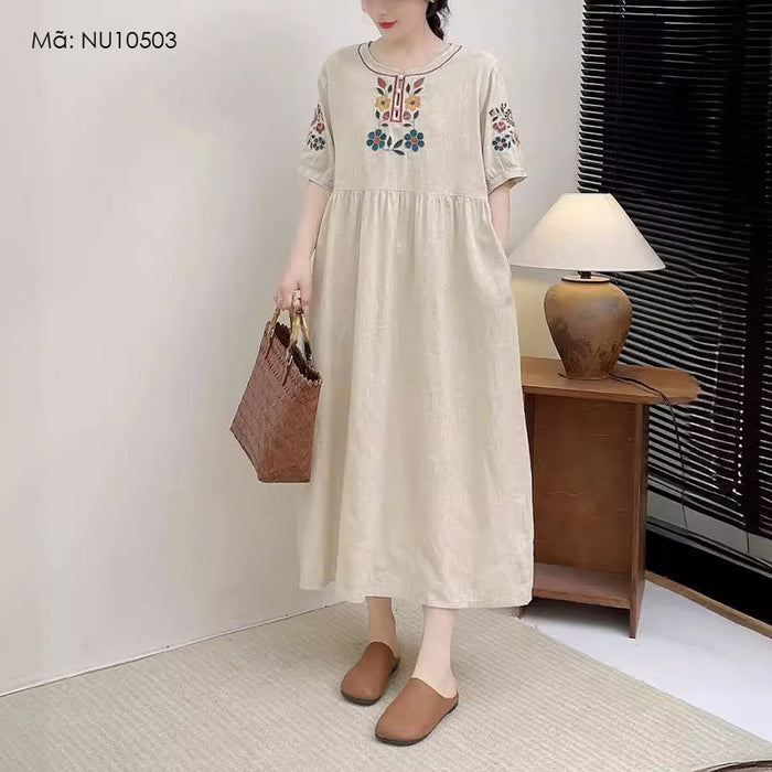 Đầm liền linen ngắn tay cổ tròn thêu hoa đối xứng kiểu chiết eo - NU10503