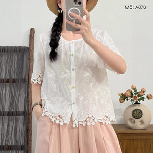Áo sơ mi linen ngắn tay cổ tròn thêu hoa lá khuy tròn - A878