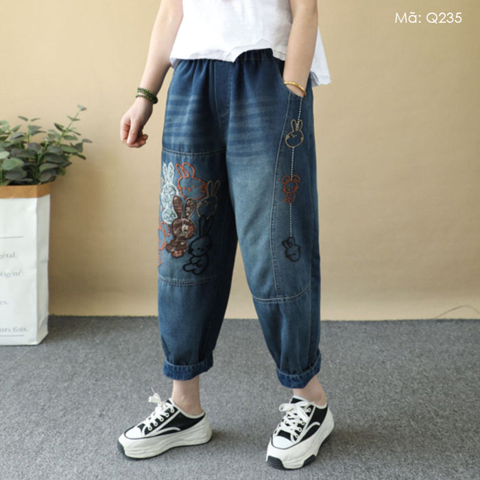 Quần baggy denim lửng thêu những chú thỏ - Q235