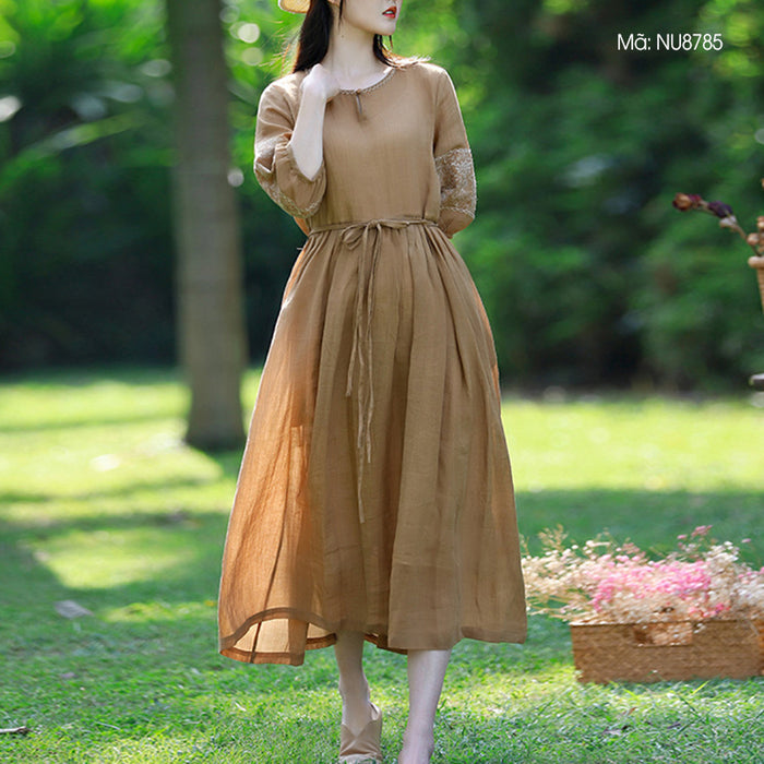 Đầm liền linen ngắn tay cổ tròn một khuy thêu hoa văn - NU8785