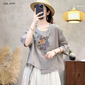 Áo sơ mi linen ngắn tay cổ tròn thêu hoa lá kiểu vạt lệch  - A959