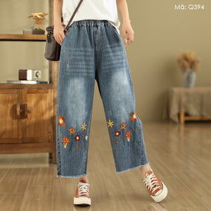 Quần baggy denim lửng thêu hoa lá - Q394