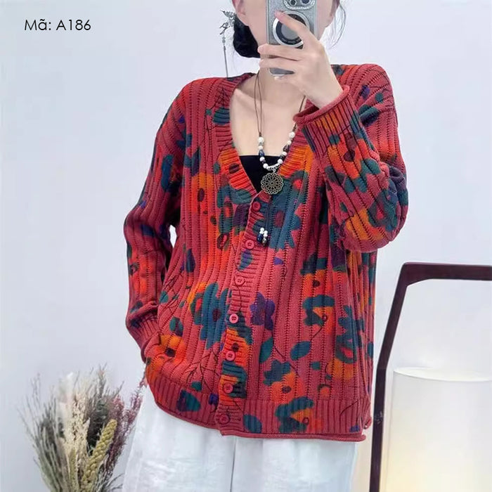 Áo khoác len dài tay cổ V đan hoa lá - A186