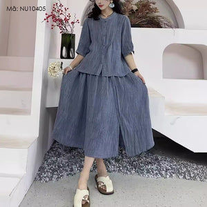 Bộ đồ linen gồm chân váy xẻ vạt và áo sơ mi ngắn tay cổ tròn - NU10405