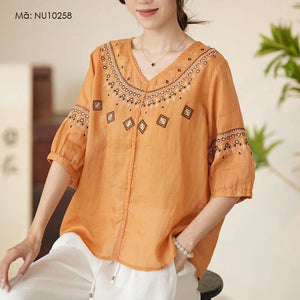 Áo sơ mi linen tay lửng cổ V thêu hoa văn retro - NU10258